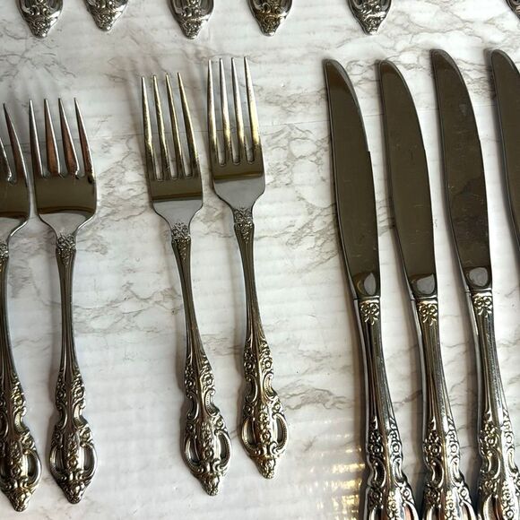ONEIDA Renoir pembrooke stainless Set Of 31 pieces Flatware SSS set fork spoon - Picture 3 of 12